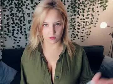 little__caprice from Chaturbate