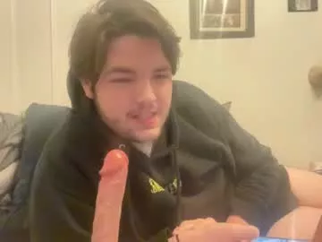 Little_boi2much from Chaturbate