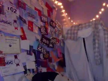 littlefreak_210 from Chaturbate