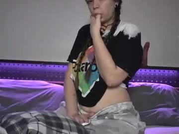 littlejessielov from Chaturbate