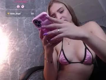 Lizzysnow from Chaturbate