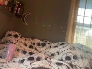 lizzyylovesick from Chaturbate