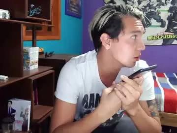 lobomx19 from Chaturbate