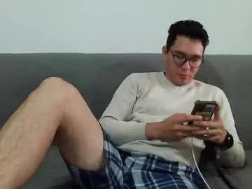 lobomx19 from Chaturbate