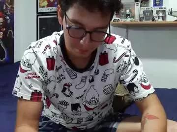 lobomx19 from Chaturbate