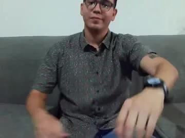 lobomx19 from Chaturbate