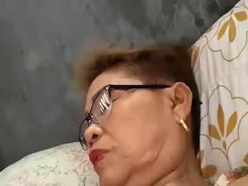 lolamommie from Chaturbate
