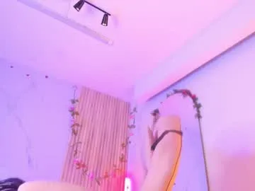 lolamustaine_ from Chaturbate is Freechat