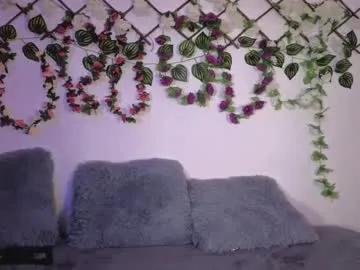 Lolarosesxs from Chaturbate