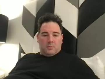 lookingaroundtowntoo from Chaturbate