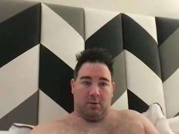 lookingaroundtowntoo from Chaturbate