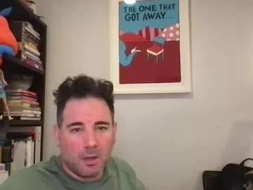 lookingaroundtowntoo from Chaturbate