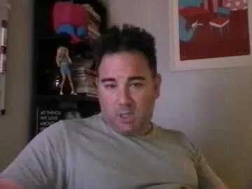 lookingaroundtowntoo from Chaturbate
