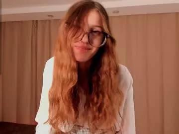 Cling to live show with lorahelms from Chaturbate 