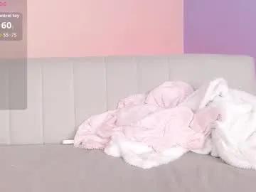 Lourdes_moon22 from Chaturbate