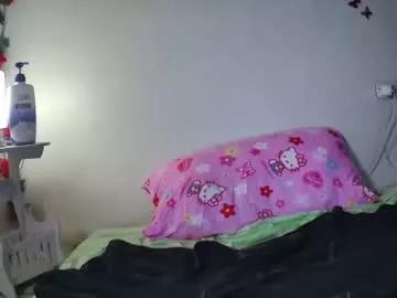 Lovelykimts32 from Chaturbate