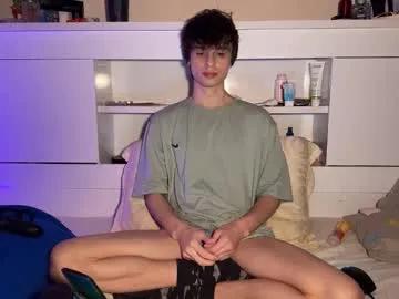 Luan2006lovecarti from Chaturbate