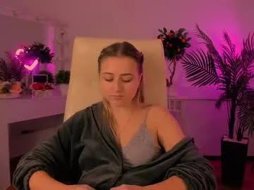 Lulu___moon from Chaturbate
