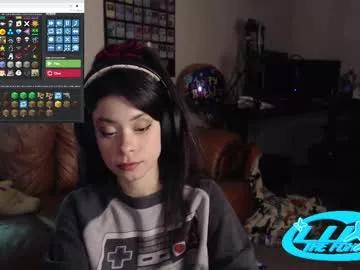 luxxxthefox from Chaturbate