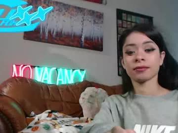 luxxxthefox from Chaturbate