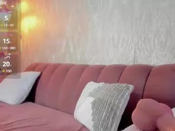 maca_bloom from Chaturbate