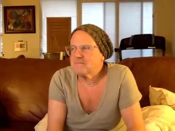 Madmanacrossthewater from Chaturbate