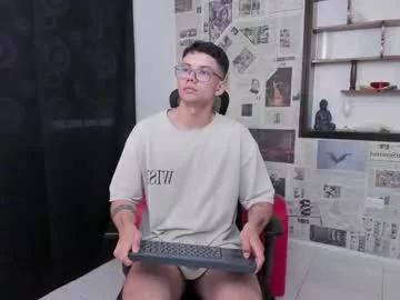 magic_boy01 from Chaturbate is Freechat