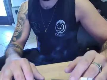 Maialinofriuli from Chaturbate