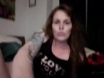mamafoxxx911 from Chaturbate