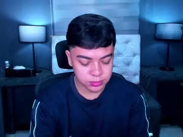 masarapkahitwalang_sauce18 on Chaturbate 