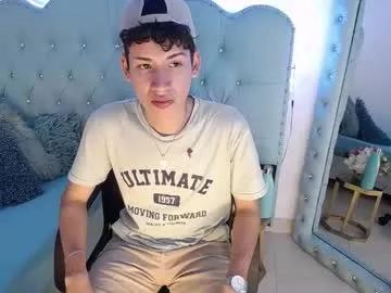 matteo_white1 from Chaturbate
