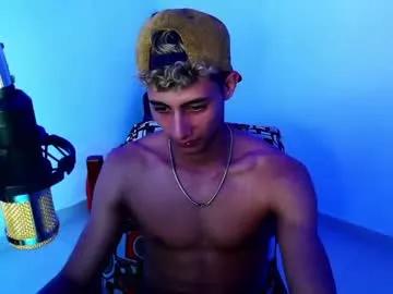 Maximo_romano from Chaturbate