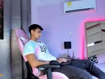 Maximo_romano from Chaturbate