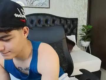 Maxxicruz from Chaturbate