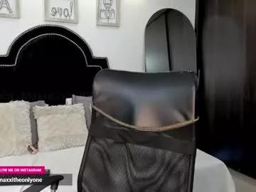 Maxxicruz from Chaturbate