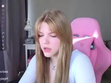 maya_blonde18 from Chaturbate