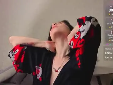 Mellhyees from Chaturbate