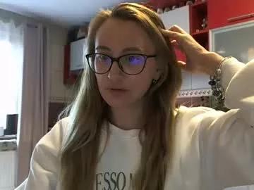 melly_rosey from Chaturbate