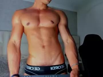 michael_reinolds from Chaturbate is Freechat
