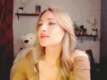 millaxqueen from Chaturbate