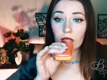 missbeverlymills from Chaturbate