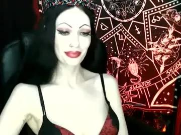 missmoondoll from Chaturbate