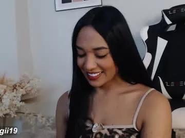 missvirggii from Chaturbate