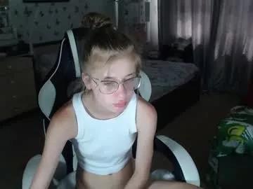 molly_barbie from Chaturbate