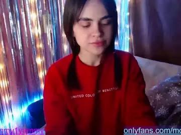 molly_luvv from Chaturbate