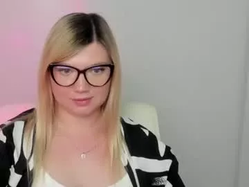 Molly_moree from Chaturbate