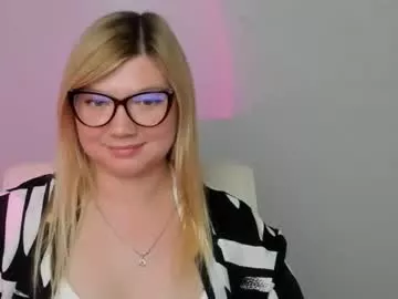 Molly_moree from Chaturbate