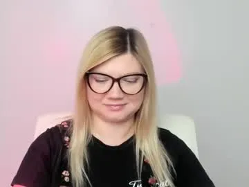 Molly_moree from Chaturbate