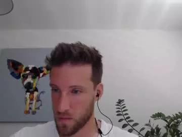 moms_little_monster from Chaturbate