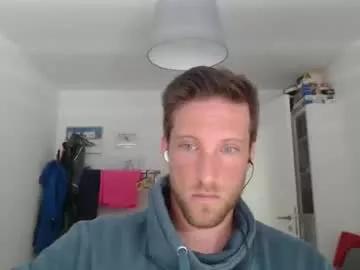 moms_little_monster from Chaturbate